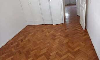 Imagem 5: 3 Quartos, com 1 vaga, andar alto, fundos, na rua Tonelero, Copacabana