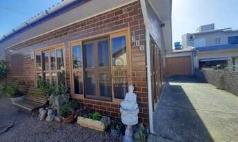 Imagem: Casa à venda, 2 quartos, 3 vagas, Centro