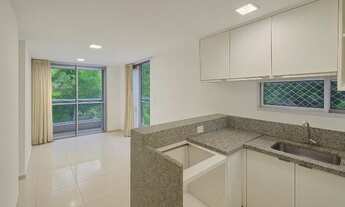 Imagem 2: Apartamento beira mar no bairro de Cabo Branco com móveis planejados semi mobiliado