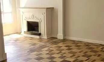 Imagem 2: Venda apartamento totalmente reformado, 3 dormitórios living amplo, ótima iluminação, lare