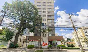 Imagem 2: Apartamento de 1 quarto, com planta confortável, no Bigorrilho