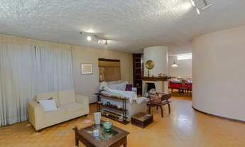 Imagem 3: Casa com 3 dormitórios com 279.5m², no bairro Três Figueiras