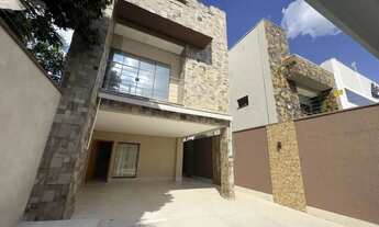 Imagem: Sobrado de 200 m² com 04 suítes à venda