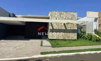 Imagem: Casa de condomínio em Avenida Mário Ranieri