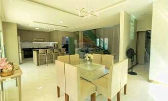 Imagem 3: A Casa Perfeita para Sua Família: 4 Suítes e 479 m² no Condomínio no Ponta Negra 2