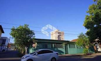 Imagem 2: CASA COM 5 DORMITÓRIOS 2 SUÍTES E 3 VAGAS COBERTAS - JARDIM ITÚ-SABARÁ