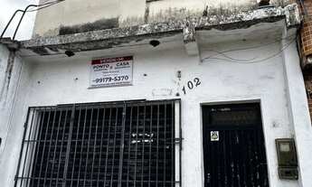 Imagem: Casa à venda com ponto comercial - 3 quartos