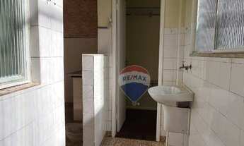 Imagem 2: Apartamento com 2 dormitórios para alugar, 86 m² por R$ 1.000,00/mês - São Mateus - Juiz d