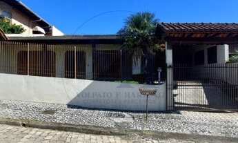 Imagem: Residência em alvenaria averbada localizada