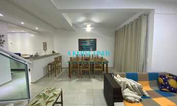 Imagem 2: Casa com 4 dorms sendo 1 suíte em condomínio fechado, disponível para locação de temporada