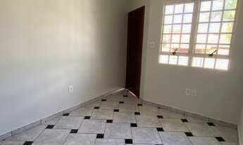 Imagem 2: Casa para venda possui 300 metros quadrados com 3 quartos em Jardim dos Calegaris - Paulín