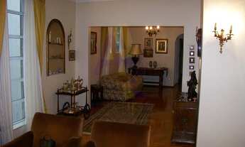 Imagem 6: Apartamento espaçoso, com excelente potencial para reforma. Com 220m² de área útil e 2 vag