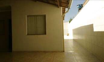 Imagem: Esmeraldas - Casa Padrão - Recanto Verde