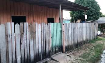 Imagem: Vendo terreno com casa de madeira