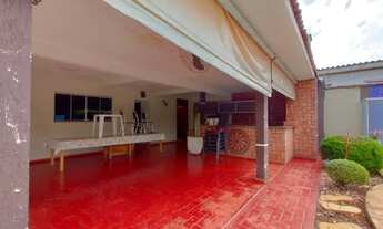 Imagem 6: Casa semimobiliada com 4 quartos sendo um suite - Vila A - Rápido acesso ao PY