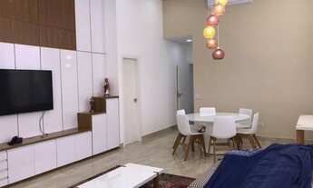 Imagem 4: Casa em condomínio fechado, térrea, com 198 m², com 3 suítes, piscina e churrasqueira