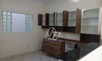 Imagem 4: Casa com 3 dormitórios para alugar por R$ 2.440/mês - Ana Carla - Marília/SP