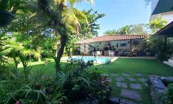 Imagem: Casa à venda com 600,00m² e 4 quartos