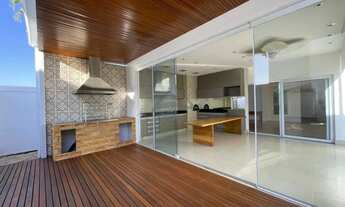 Imagem 7: Imóvel para aluguel e venda tem 260 metros quadrados com 4 quartos