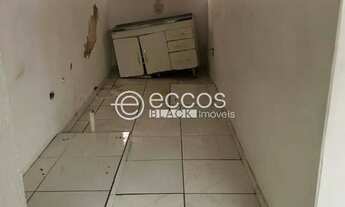 Imagem 6: Casa comercial à venda, 2 vagas, Tabajaras - Uberlândia/MG