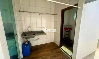 Imagem 12: Casa residencial com 3 quartos sendo 2 suítes, disponível para locação no bairro Vigilato