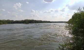 Imagem 5: área rural de 5 hectares (51 mil metros quadrados), na beira do rio Cuiabá, com