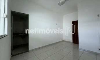 Imagem 3: Encante-se com esta residência completa no coração do bairro República!