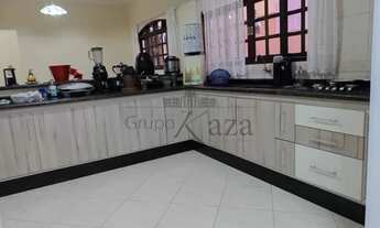 Imagem 6: Casa - Bosque dos Ypês - 3 Dormitórios - 180m²