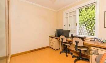 Imagem 6: Casa de 380m² - 4 dormitórios, 2 suítes, 4 vagas no bairro Bom Jesus