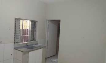 Imagem 5: Alugo 4 cômodos = 700