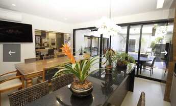 Imagem 2: Térrea para venda possui 320 metros quadrados com 3 quartos em Alto Umuarama - Uberlândia