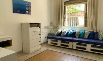 Imagem 6: Sobrado para venda tem 550 metros quadrados com 6 quartos