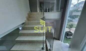 Imagem 2: Residencial 10 - Casa com 760m², 5 Dorm (4 Suítes), 8 Vagas e Área de Lazer Completa em Sa