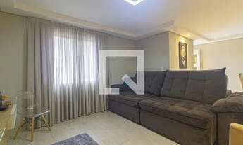 Imagem 2: Casa para Aluguel - Pilarzinho, 3 Quartos, 220 m2