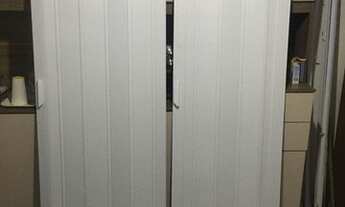 Imagem 2: Sao duas portas sanfonadas novas