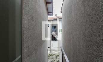 Imagem 2: Casa de Condomínio para Aluguel - Jardim Layr, 2 Quartos, 75 m2