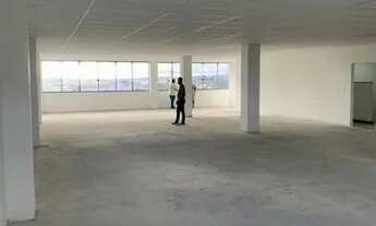 Imagem 7: Galpão Espaçoso para Locação na Avenida Comercial