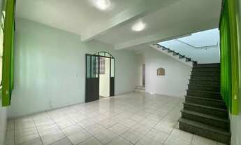 Imagem 3: Casa Duplex no Conjunto Shangrillá - Parque 10 de Novembro