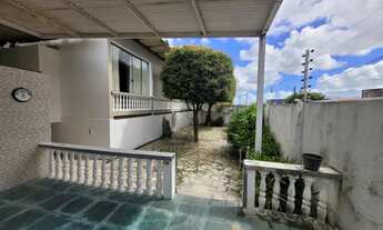 Imagem 7: Casa de Alto Padrão com Piscina no Bairro dos Estados ? Disponível para Venda ou Locação