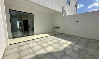 Imagem 7: Casa à venda com três quartos no bairro Cassimiro