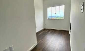 Imagem 7: Casa com 3 dormitórios sendo 1 suíte e 2 vagas de garagem em Brusque