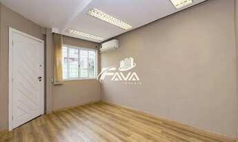 Imagem 4: Sobrado triplex 3 quartos sendo 1 suíte, 2 vagas de garagem no Santa Felicidade - Curitiba