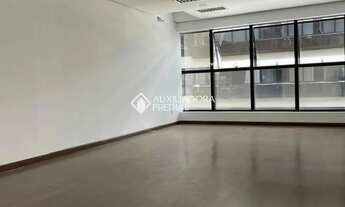 Imagem 3: Sala consultório com vista para o frontal para o Guaíba