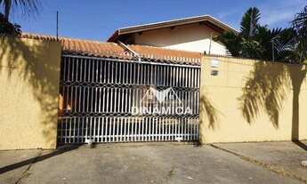 Imagem 2: Casa com 5 dormitórios, 249 m² - venda por R$ 1.100.000,00 ou aluguel por R$ 4.200,00/mês