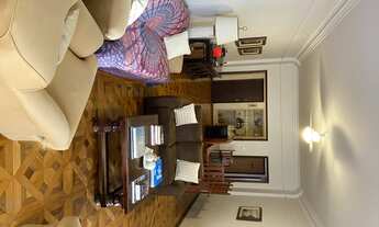 Imagem 2: Apartamento de quatro quartos no Leme a uma quadra da praia