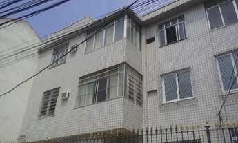 Imagem 1: Tijuca. Pca Vanhargem. Ótimo local. Quitinete. 8 min Metrô. R$ 1300,00