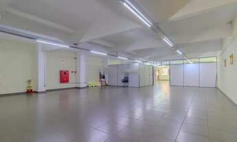 Imagem: SOBRELOJA REFORMADA COM 960 M² na ÁGUA