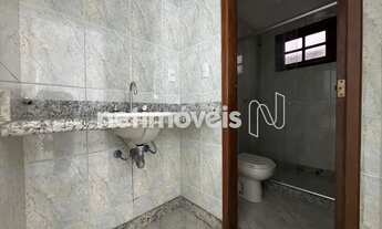 Imagem 4: Encante-se com esta residência completa no coração do bairro República!