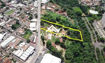 Imagem 2: Área Murada Localizada no bairro Jardim Anhanguera em Ribeirão Preto/SP. Alianzzo Imóveis