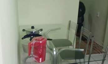 Imagem 4: Kitinete temporada 1p150 reais 2p200 reais 3p 250 reias por dia. Há 25 minutos de floripa